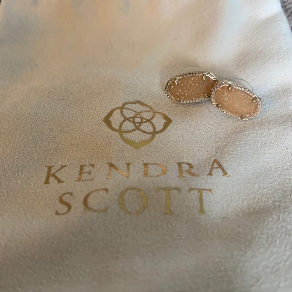 Kendra Scott Ellie Gold Stud Earrings